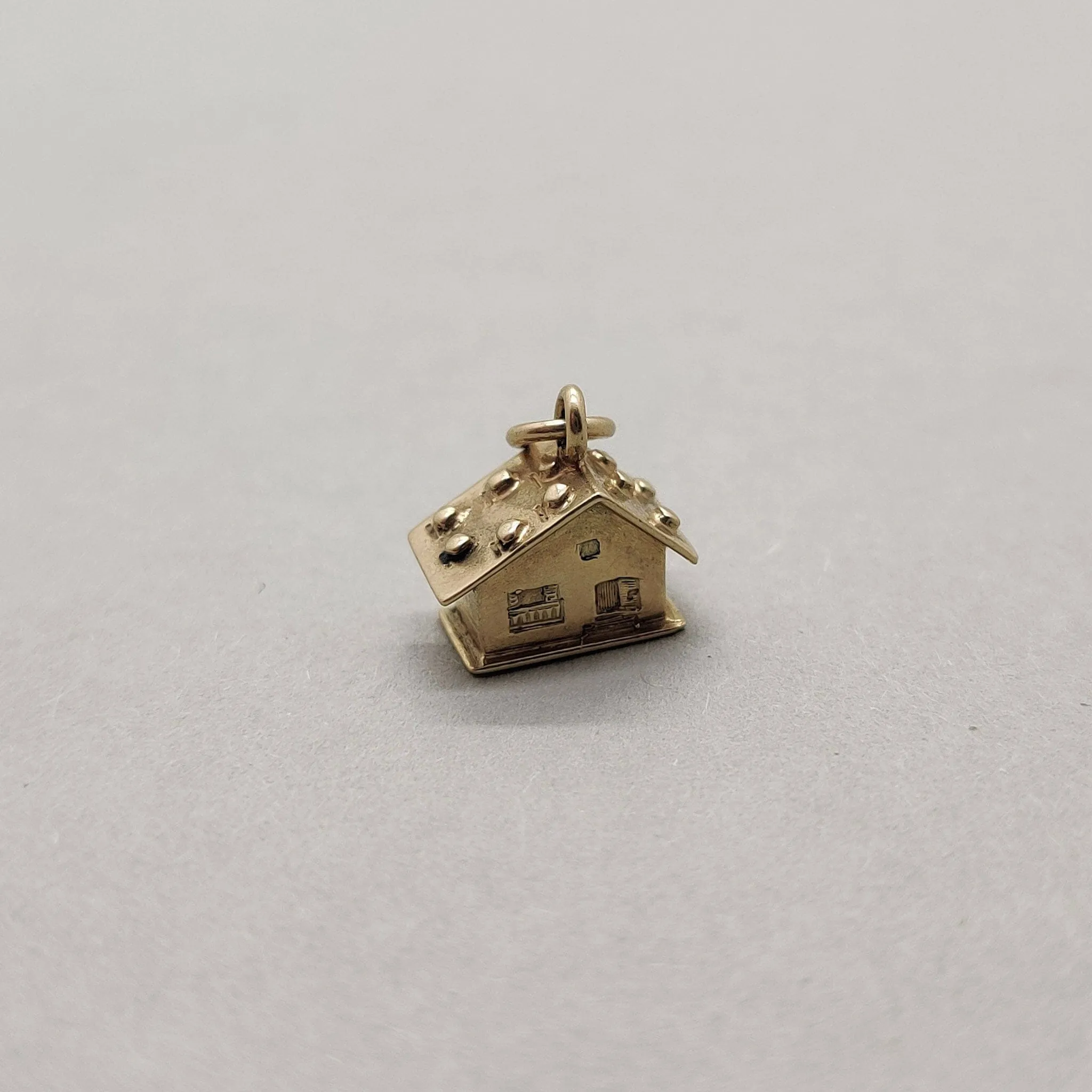 14K Vintage House Charm