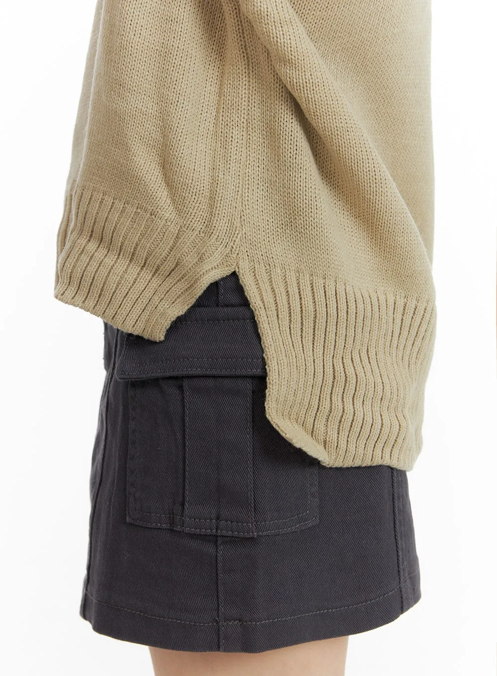 Cozy V-Neck Wool Sweater OM408