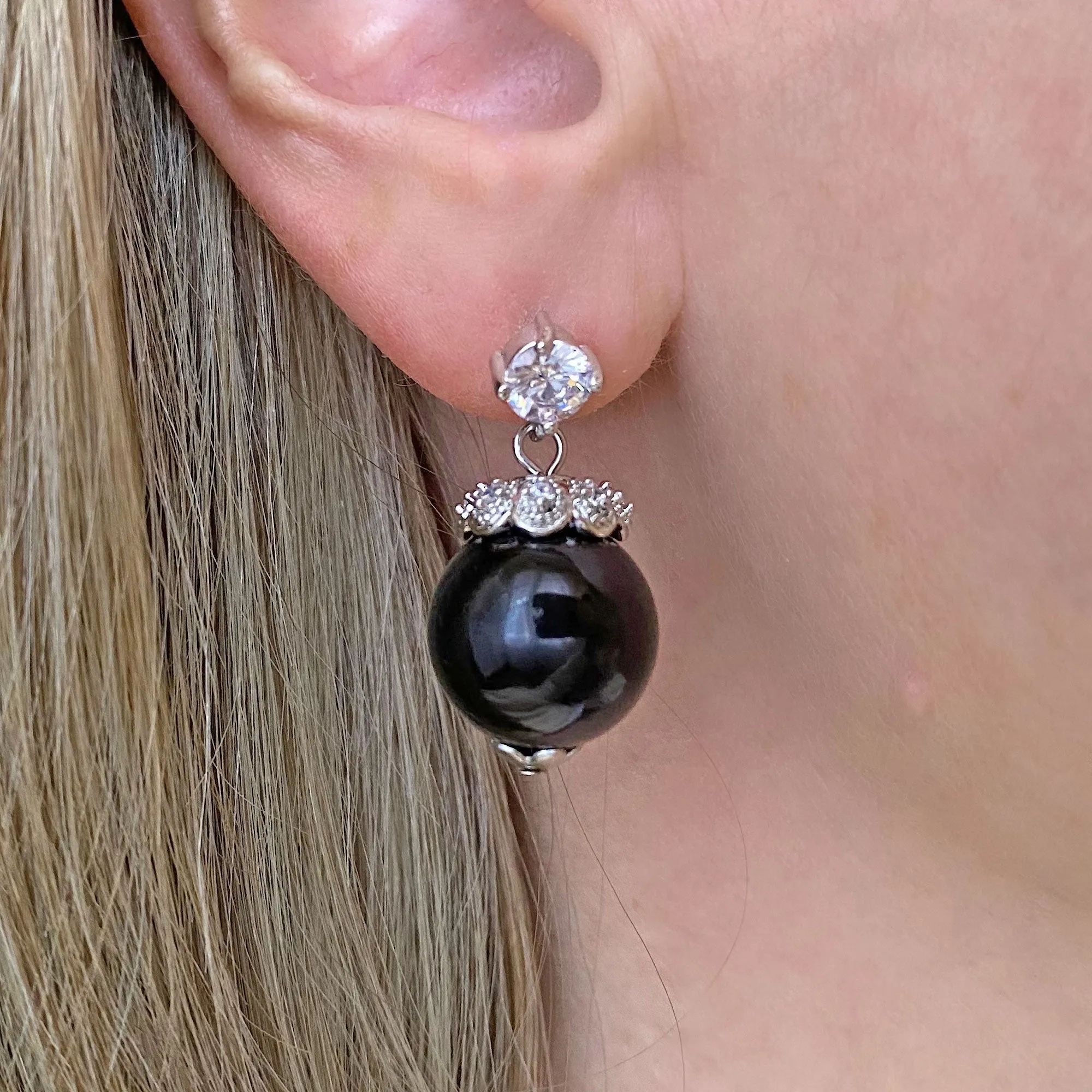 LAVIGNE platinum and black pearl earrings