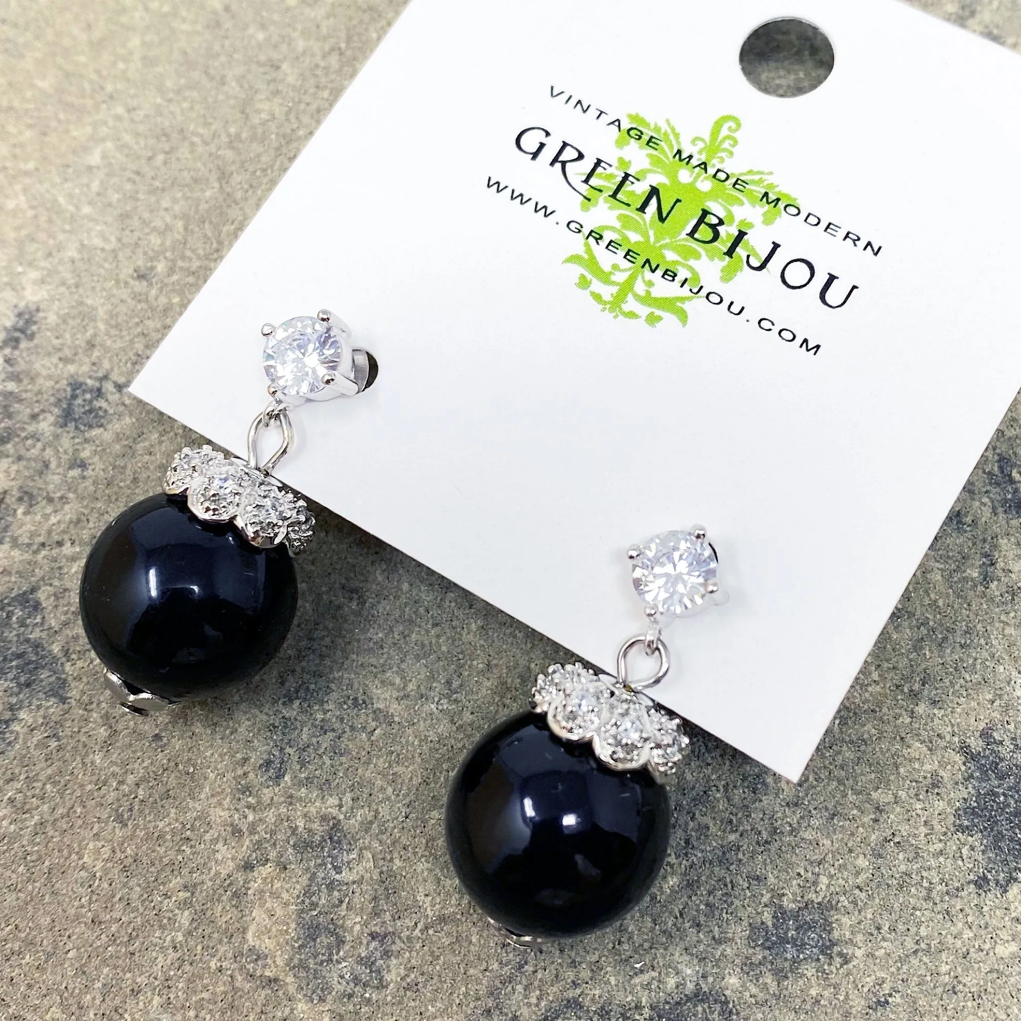 LAVIGNE platinum and black pearl earrings