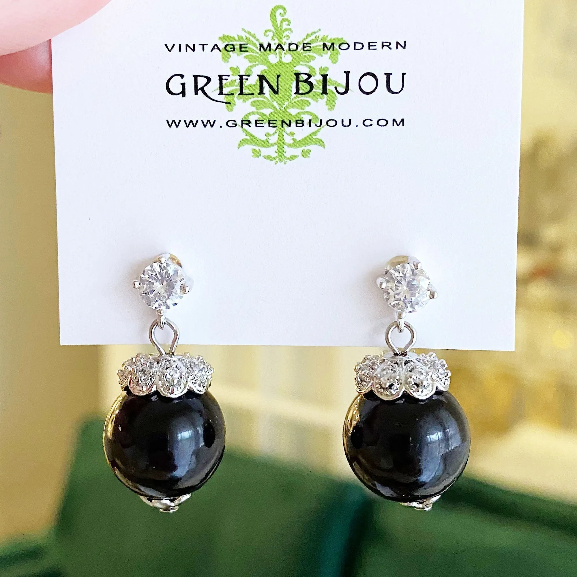 LAVIGNE platinum and black pearl earrings