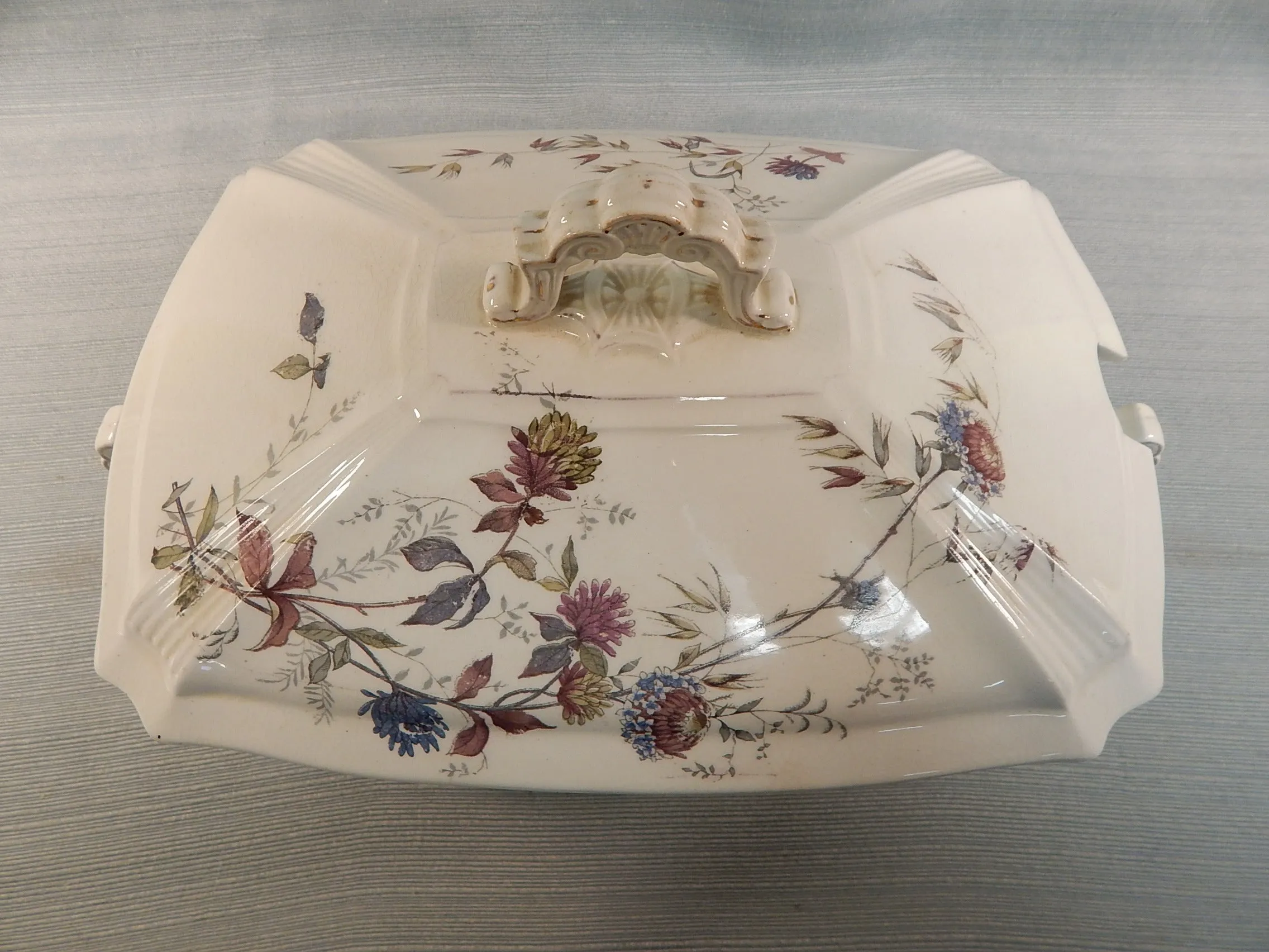 Ridgways Royal Semi-Porcelain Tureen - Mint Condition