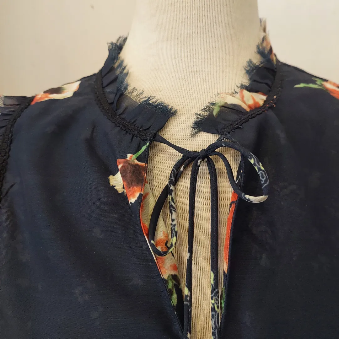 Seen Worn Kept Navy Cold-Shoulder Floral Printed Blouse | Like new |